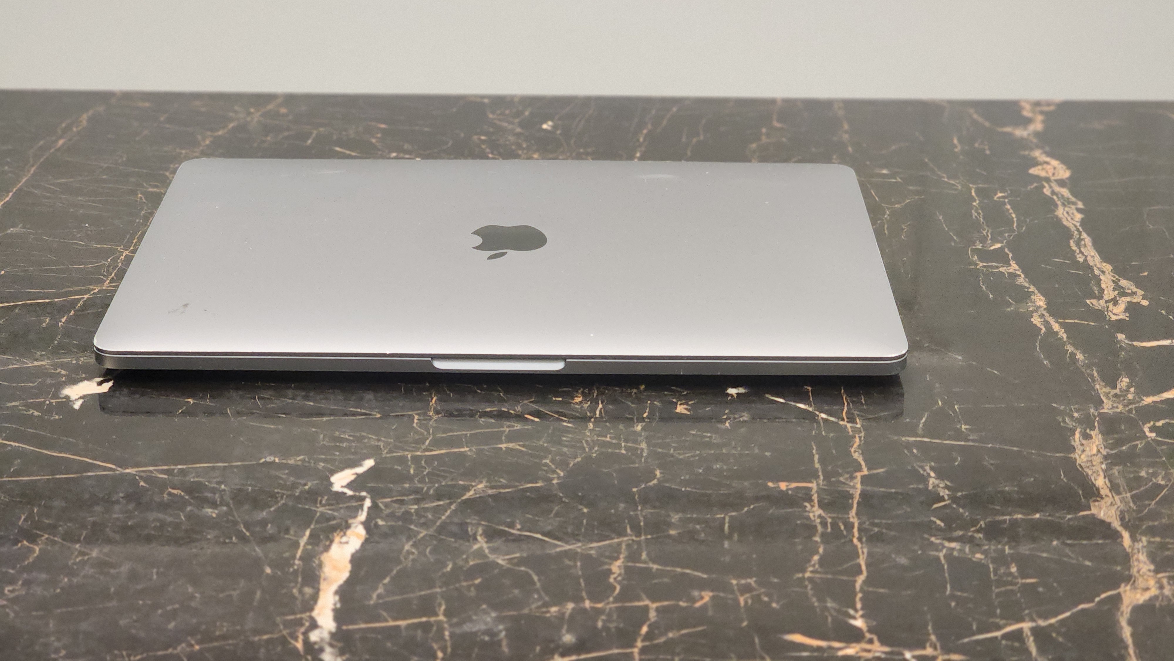 Apple Macbook pro 2020 13 inch
