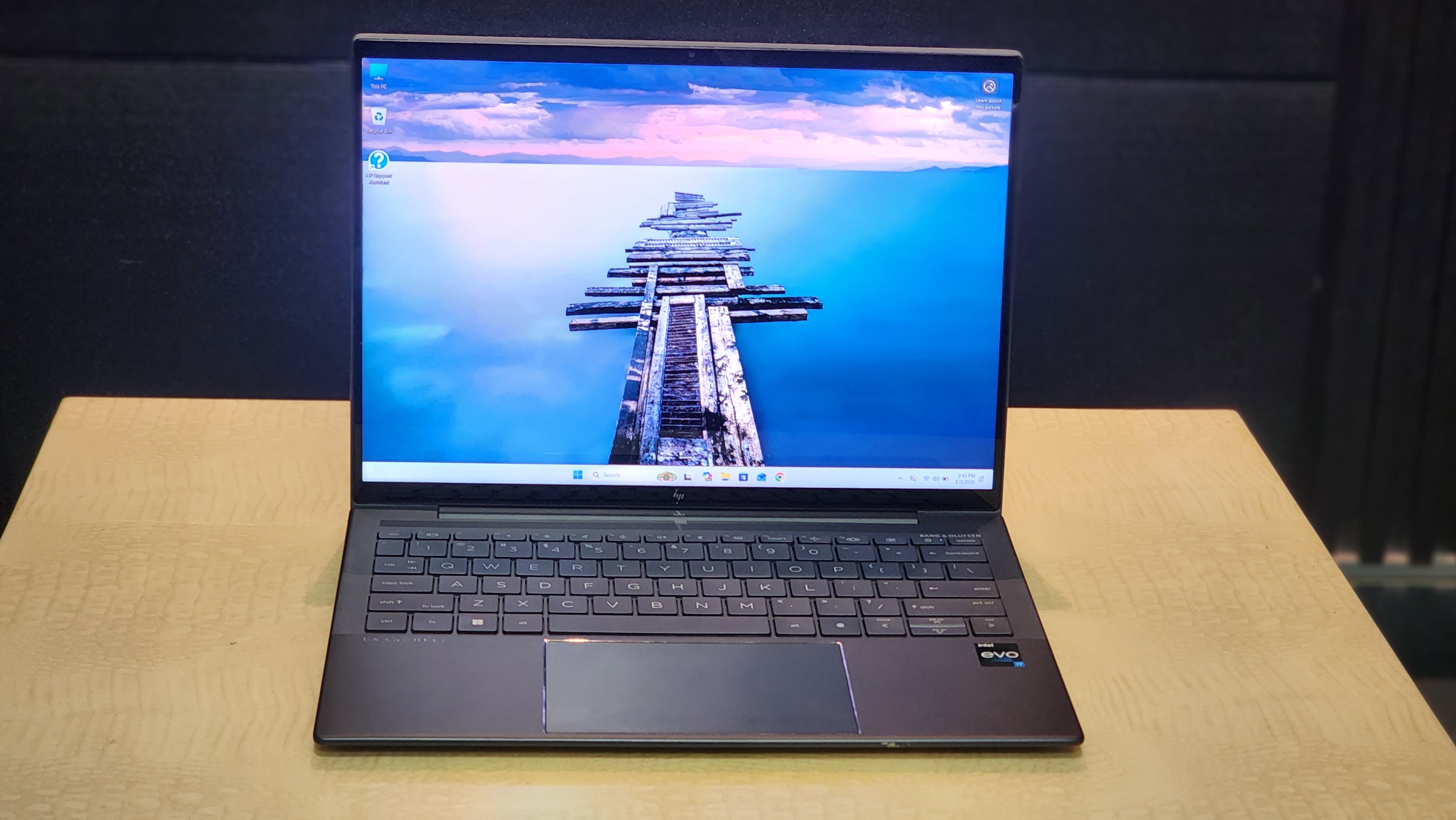 HP dragonfly g4