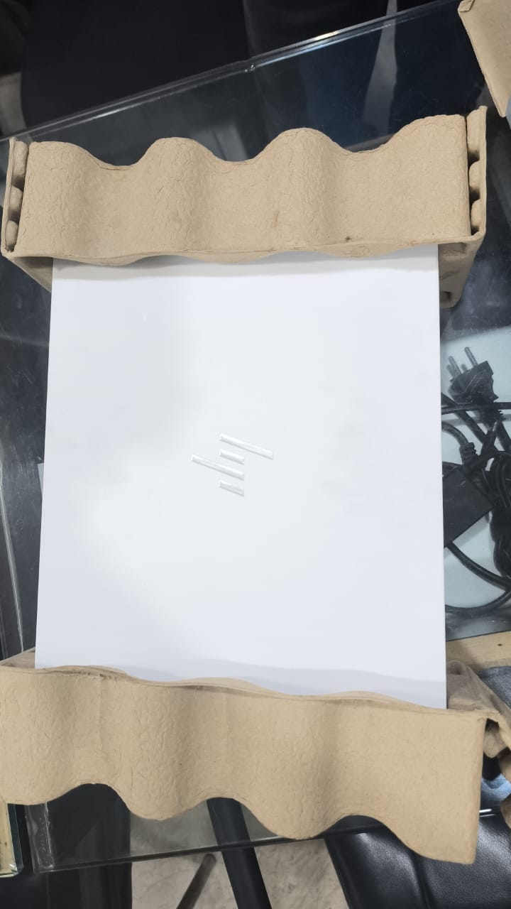 HP Spectre 16