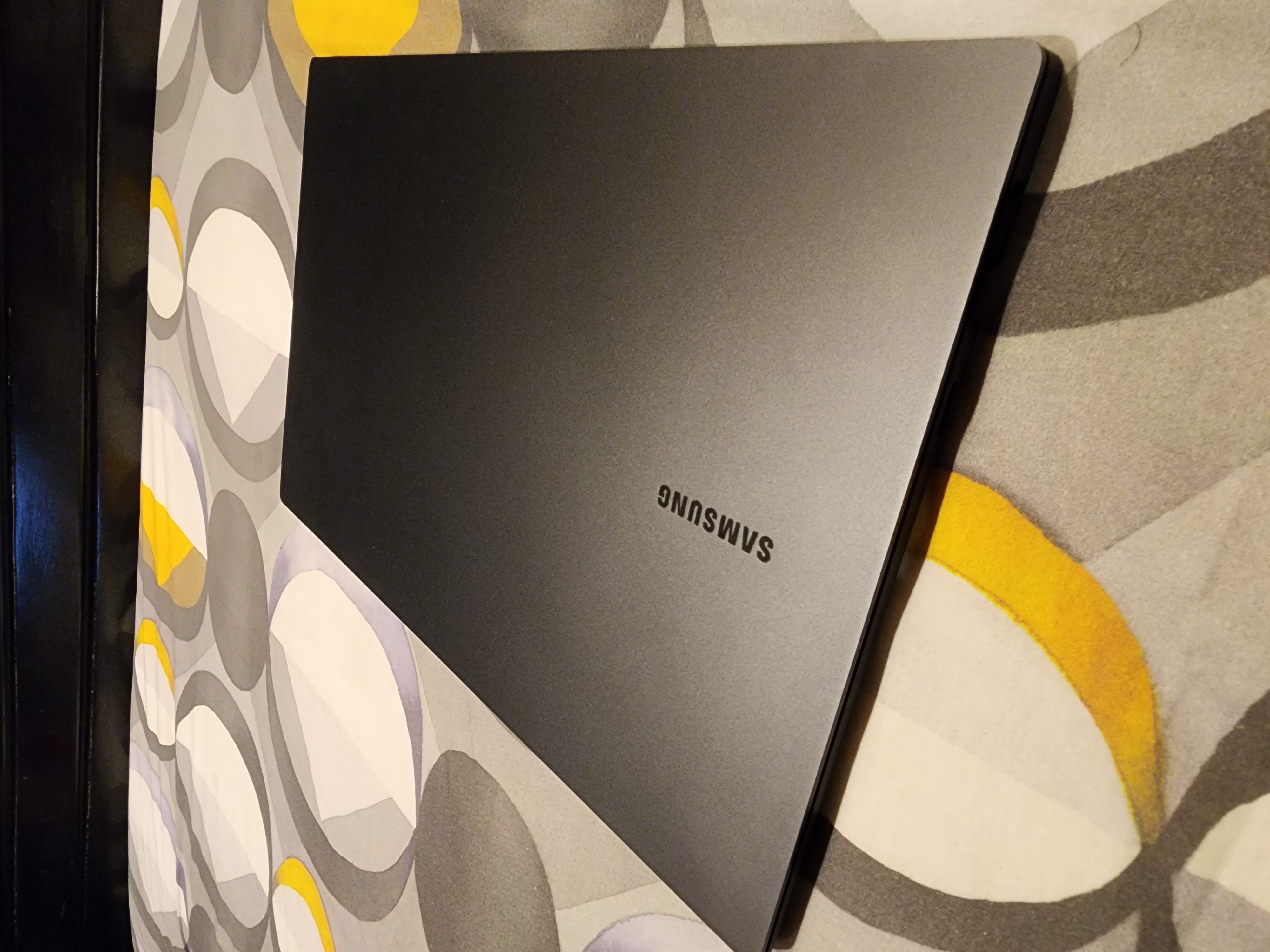 Samsung galaxy book 2 pro